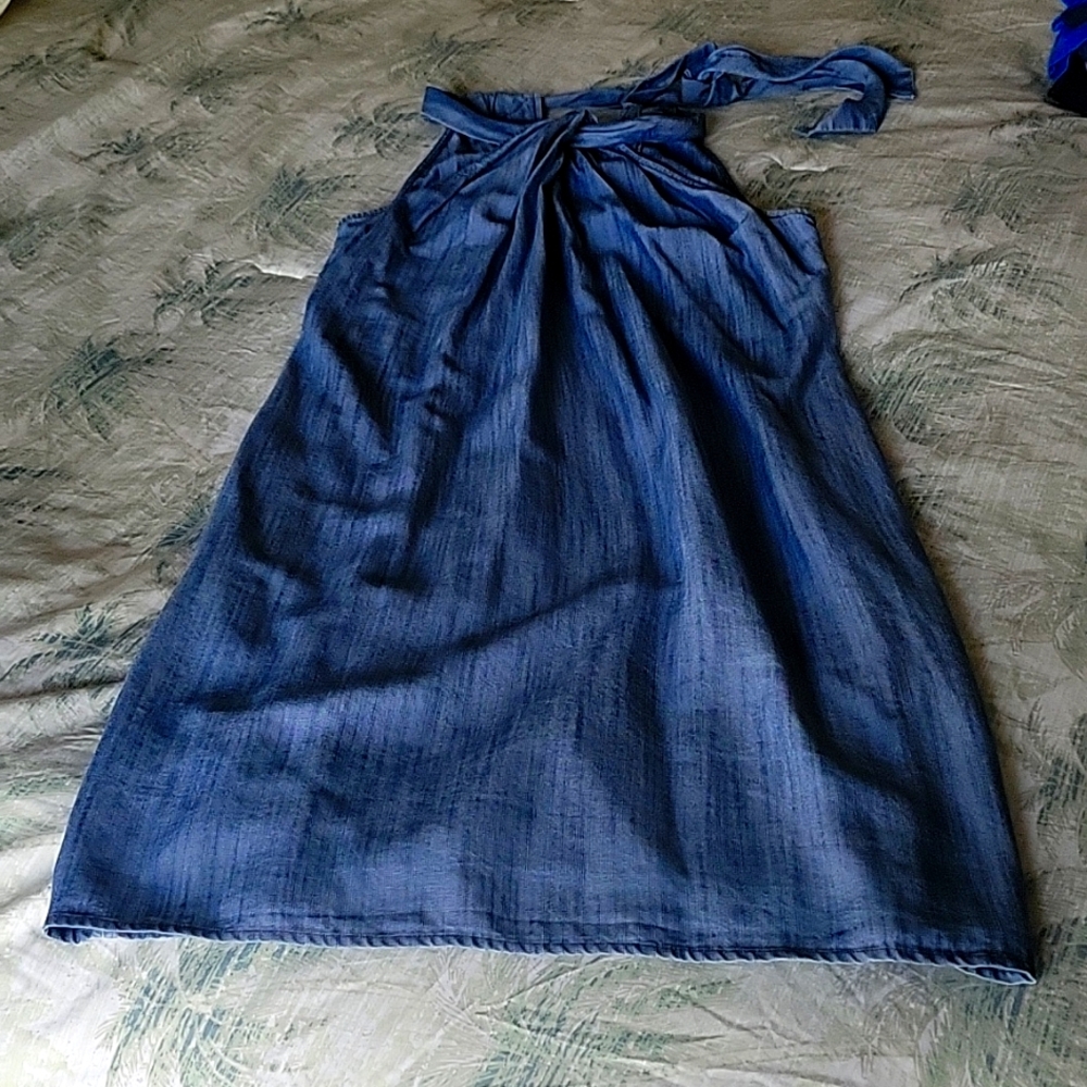 Tommy Bahama dress, size M, Made of 100% cooling Tencel. New without tags.